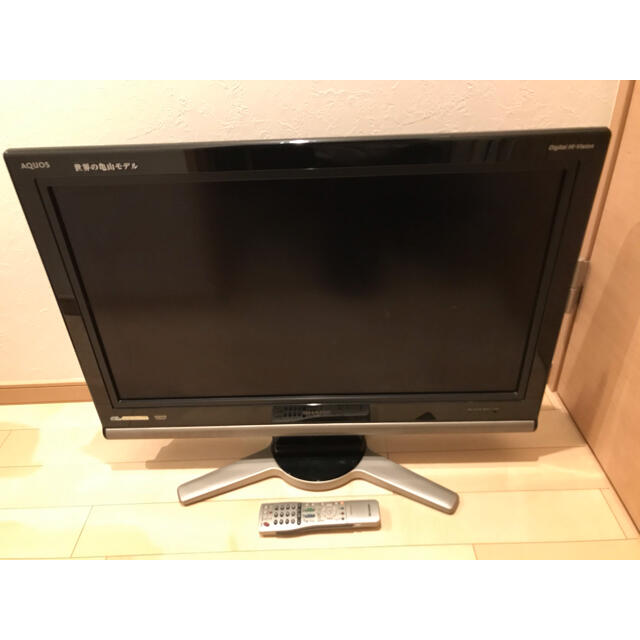 SHARP(シャープ)のSHARP AQUOS 32型 LC-32D10 液晶テレビ スマホ/家電/カメラのテレビ/映像機器(テレビ)の商品写真