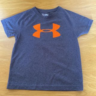 アンダーアーマー(UNDER ARMOUR)のpepepe様専用⚠️ アンダーアーマー Tシャツ　100cm(その他)