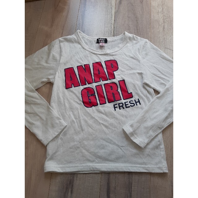 ANAP(アナップ)のお値下げ！ANAPGIRL　トップス　ロンT　ホワイト　150cm 美品 キッズ/ベビー/マタニティのキッズ服女の子用(90cm~)(Tシャツ/カットソー)の商品写真