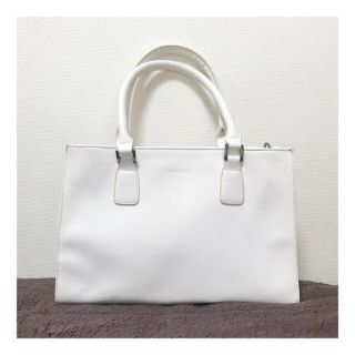 エモダ(EMODA)の【美品】EMODA エモダ　バック　ハンドバッグ　カバン　鞄　ホワイト ブランド(ハンドバッグ)