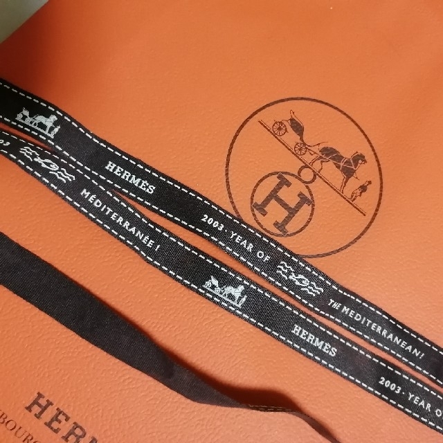 Hermes(エルメス)の【HERMES】ミレニアム2000年梱包紐＆2003年梱包紐＆未使紙袋 ハンドメイドの素材/材料(各種パーツ)の商品写真