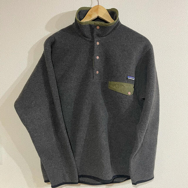 patagonia(パタゴニア)の人気カラー　パタゴニア　シンチラ　フリース　グレー×グリーン メンズのジャケット/アウター(ブルゾン)の商品写真