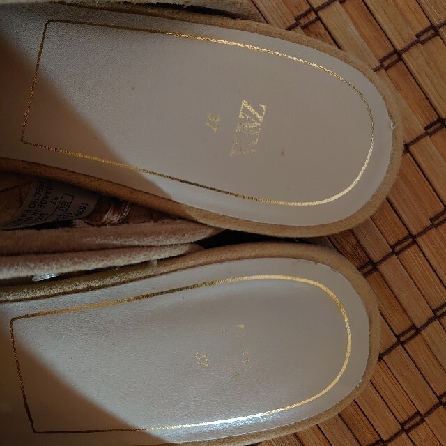 ZARA(ザラ)のcona様専用 ZARA  37 レディースの靴/シューズ(サンダル)の商品写真
