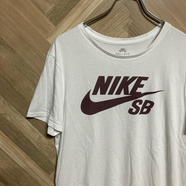 7 NIKE ナイキSB Tシャツ ビックロゴ Lサイズ