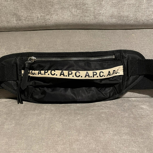 A.P.C(アーペーセー)のAPC ウエストポーチ レディースのバッグ(ボディバッグ/ウエストポーチ)の商品写真