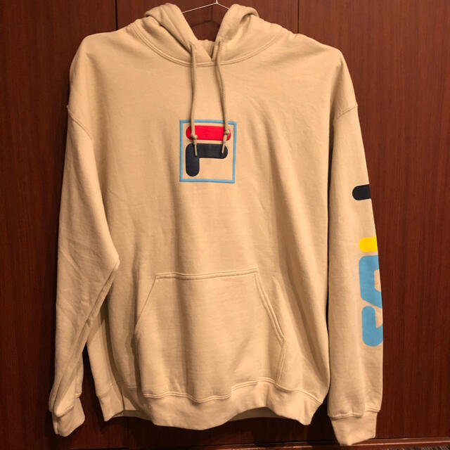 新品未着用 FILA パーカー フーディ BTS