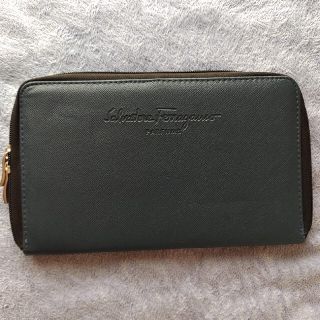 サルヴァトーレフェラガモ(Salvatore Ferragamo)のSalvatore Ferragamo パルファム　スリム多機能ケース(その他)