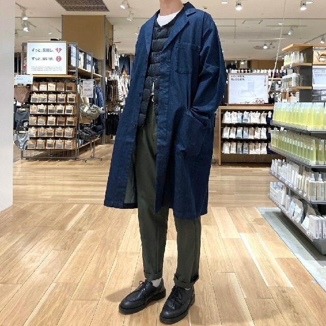 MUJI (無印良品)(ムジルシリョウヒン)の《新品》 無印良品インド綿デニムコート男女兼用／Ｓ～Ｍ／インディゴブルー  メンズのジャケット/アウター(ステンカラーコート)の商品写真