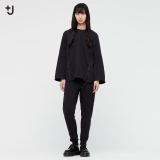 ユニクロ(UNIQLO)の【新品】ユニクロ　＋J  ドライスウェットパンツ　黒　Mサイズ(カジュアルパンツ)