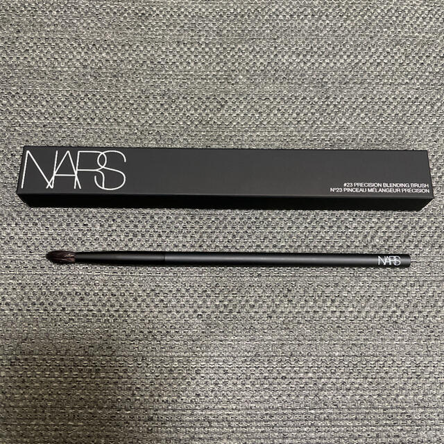 NARS(ナーズ)のNARS プレシジョンブレンディングブラシ #23 アイシャドウブラシ コスメ/美容のメイク道具/ケアグッズ(ブラシ・チップ)の商品写真