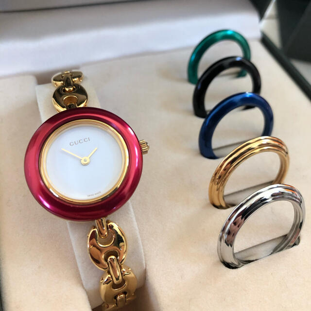 Gucci(グッチ)のGUCCI チェンジベゼル レディースのファッション小物(腕時計)の商品写真
