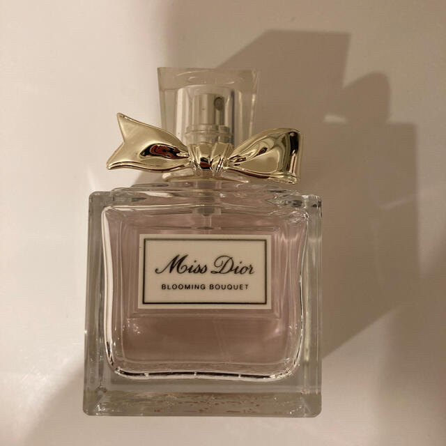 Christian Dior(クリスチャンディオール)のmomo様専用♡ミスディオール♡  Christian Dior 50ml コスメ/美容の香水(香水(女性用))の商品写真