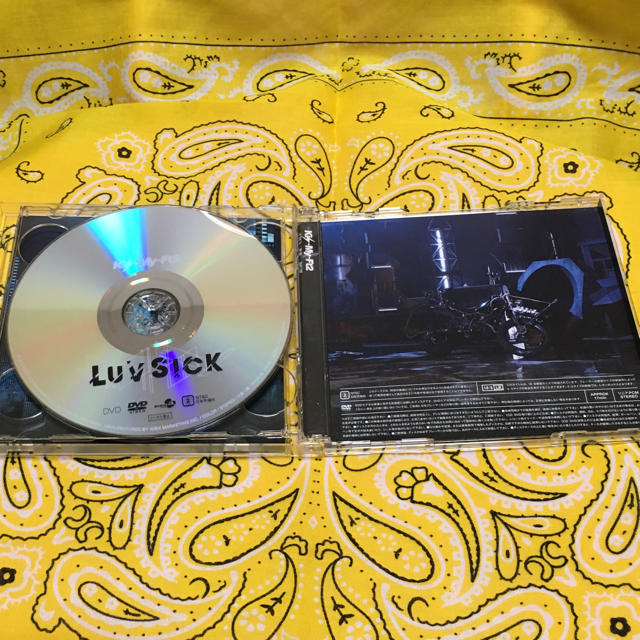 Johnny's(ジャニーズ)のKis-My-Ft2 Luv Sick 初回生産限定盤B エンタメ/ホビーのCD(ポップス/ロック(邦楽))の商品写真