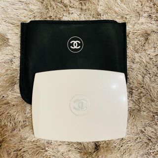 シャネル(CHANEL)の【送料込】シャネル ル ブラン コンパクト ルミエール 30 ベージュ(ファンデーション)