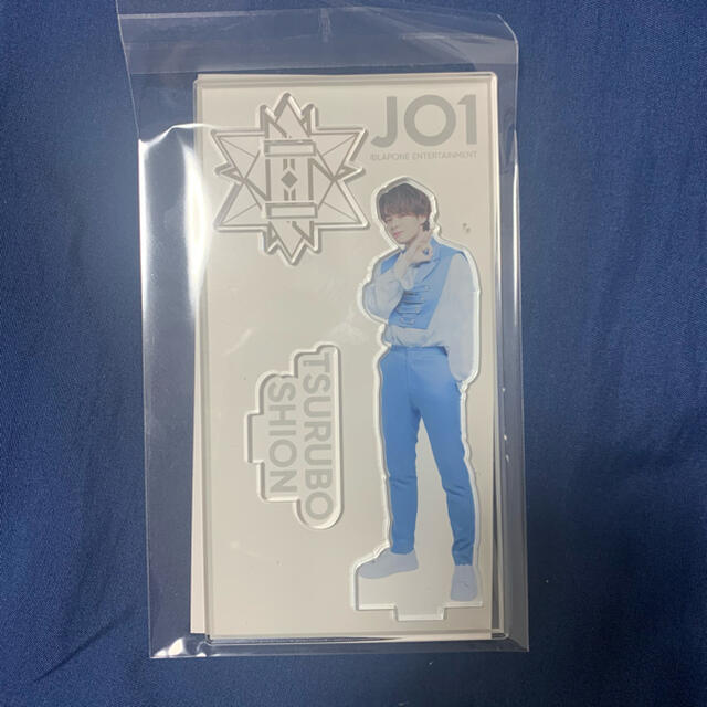 鶴房汐恩 アクスタの通販 by arisa shop💕|ラクマ