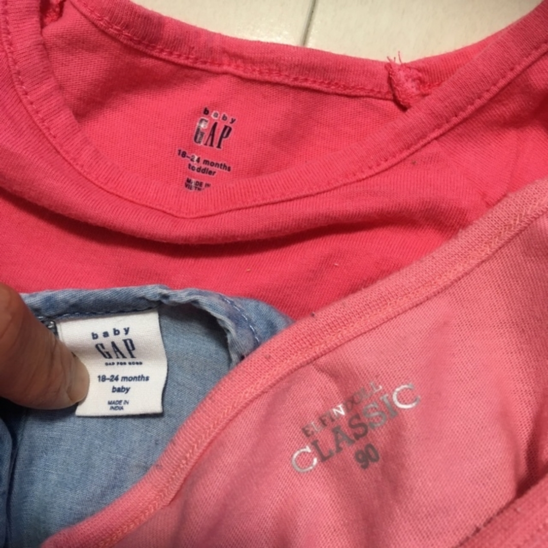 babyGAP(ベビーギャップ)の薄手長袖Tシャツ2枚、ブラウス1枚、トレーナーミッキー キッズ/ベビー/マタニティのキッズ服女の子用(90cm~)(Tシャツ/カットソー)の商品写真