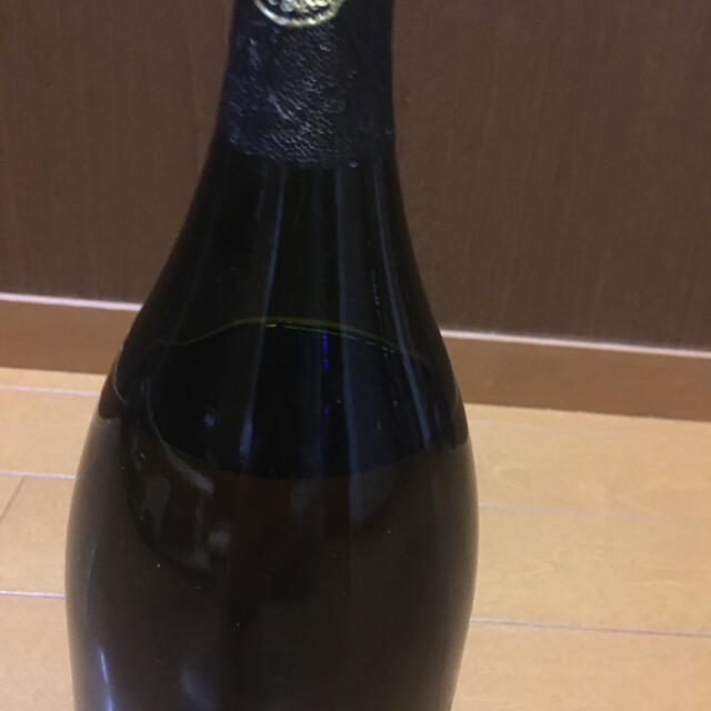 Dom Pérignon(ドンペリニヨン)のドンペリ　ビンテージ品　1988年物 食品/飲料/酒の酒(シャンパン/スパークリングワイン)の商品写真