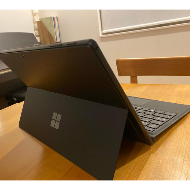 Microsoft(マイクロソフト)のSurface Pro6 / 256GB / 8GB スマホ/家電/カメラのPC/タブレット(ノートPC)の商品写真