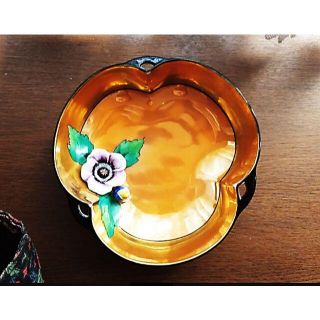 ノリタケ(Noritake)のオールドノリタケ アールデコ ラスター彩 立体花装飾 ３ハンドル 深皿(置物)