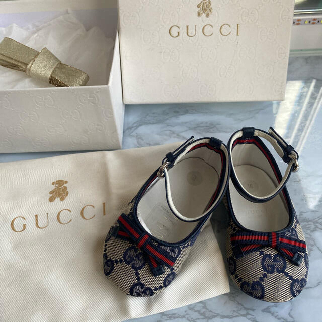 Gucci(グッチ)のGUCCI ベビーシューズ キッズ/ベビー/マタニティのベビー靴/シューズ(~14cm)(スニーカー)の商品写真