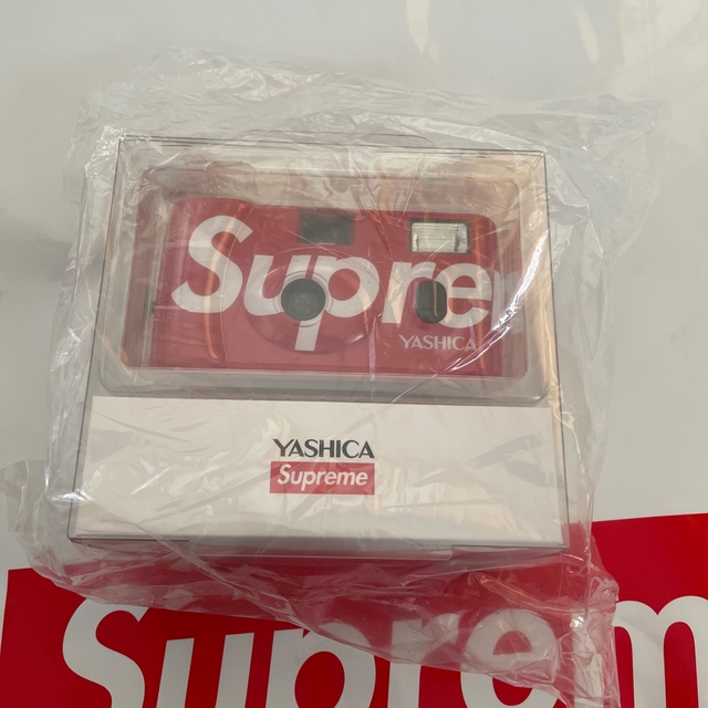 Supreme(シュプリーム)のSupreme®/Yashica MF-1 Camera スマホ/家電/カメラのカメラ(フィルムカメラ)の商品写真