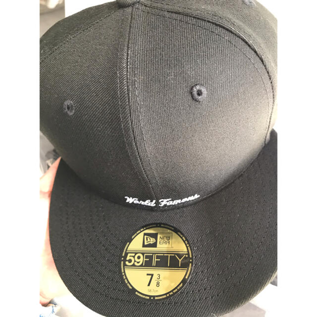 Supreme(シュプリーム)のsupreme reverse box logo new era 7 3/8 黒 メンズの帽子(キャップ)の商品写真