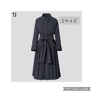 ユニクロ(UNIQLO)の【新品タグ付き】UNIQLO +j タックシャツワンピース ダークグレー S(ひざ丈ワンピース)