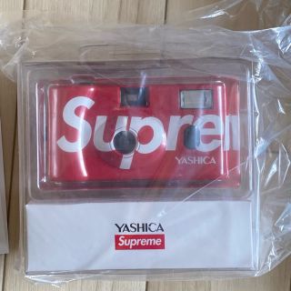 シュプリーム(Supreme)の②Supreme Yashica MF-1 Camera Red シュプリーム(フィルムカメラ)