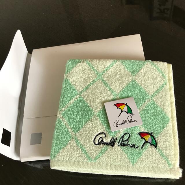 Arnold Palmer(アーノルドパーマー)の新品　タオルハンカチ レディースのファッション小物(ハンカチ)の商品写真