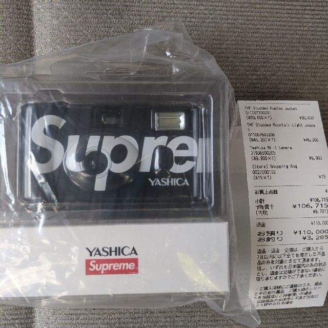 Supreme(シュプリーム)の【最安値⠀】Supreme®/Yashica MF-1 Camera スマホ/家電/カメラのカメラ(フィルムカメラ)の商品写真
