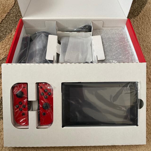 Nintendo Switch(ニンテンドースイッチ)／旧型 赤