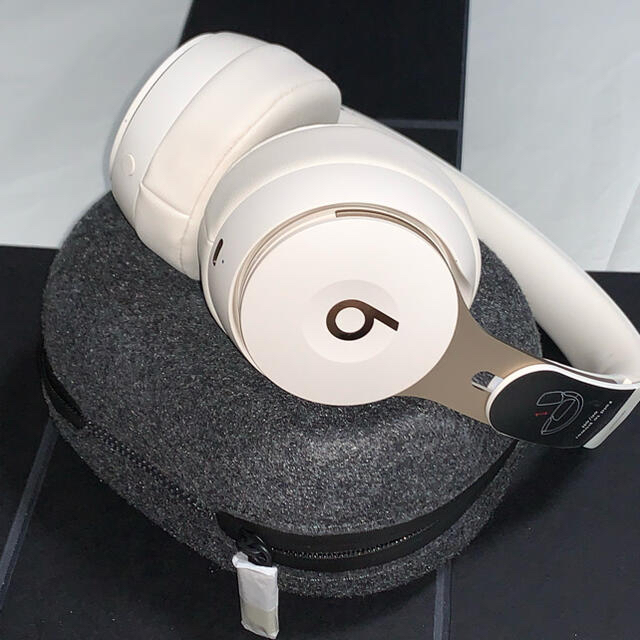 Beats by Dr Dre(ビーツバイドクタードレ)のBeats Solo Pro Wireless ノイズキャンセリングヘッドフォン スマホ/家電/カメラのオーディオ機器(ヘッドフォン/イヤフォン)の商品写真