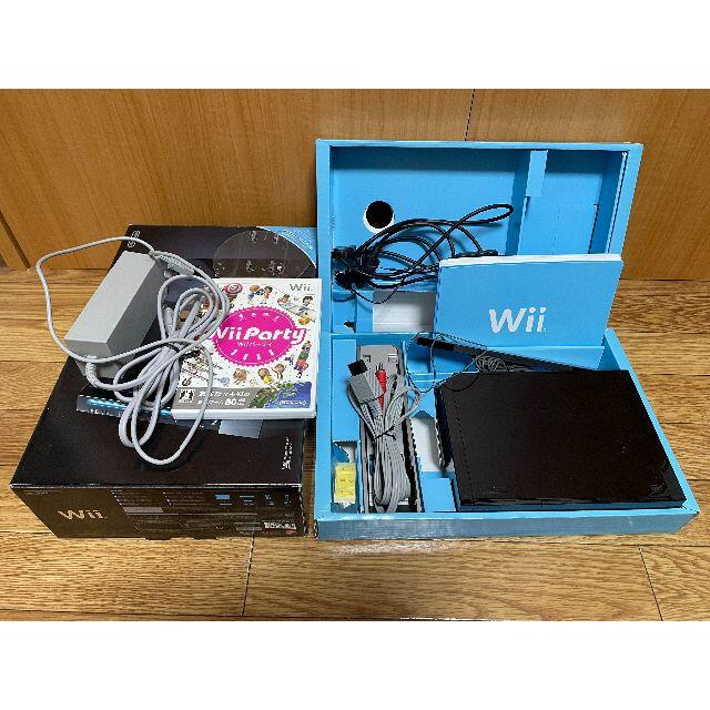 Wii U(ウィーユー)のWii 本体 黒 エンタメ/ホビーのゲームソフト/ゲーム機本体(家庭用ゲーム機本体)の商品写真