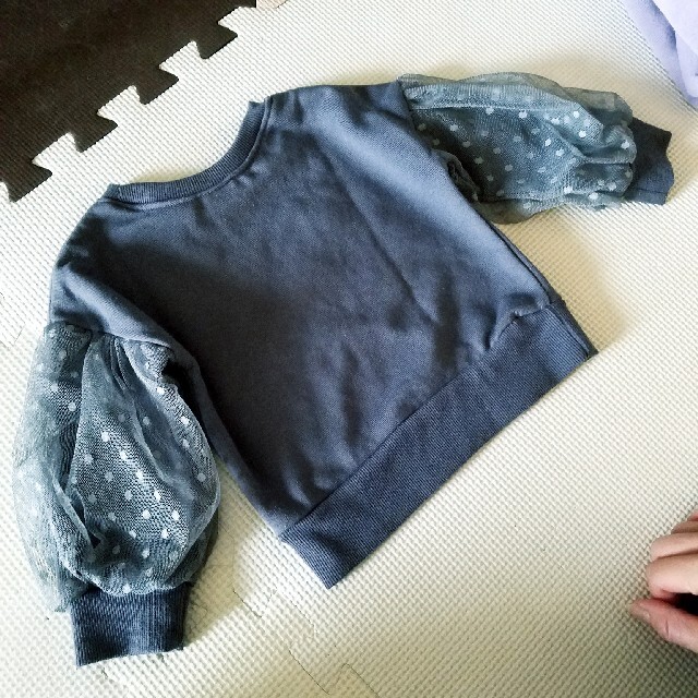 しまむら(シマムラ)の袖チュールトップス キッズ/ベビー/マタニティのベビー服(~85cm)(トレーナー)の商品写真