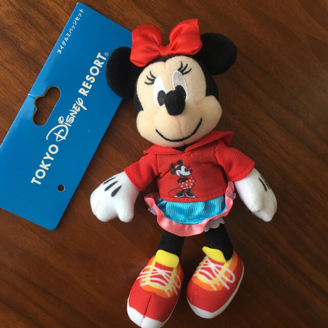 Disney(ディズニー)のミニー パーカー ぬいぐるみバッジ エンタメ/ホビーのおもちゃ/ぬいぐるみ(ぬいぐるみ)の商品写真