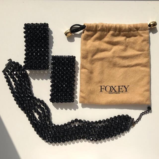 FOXEY(フォクシー)のお値下げ⭐︎【未使用】FOXEY⭐︎チョーカー&バングル2点セット レディースのアクセサリー(ネックレス)の商品写真