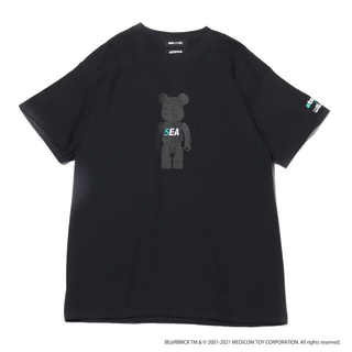 シー(SEA)のBE@RBRICK x atmos x WIND AND SEA Tシャツ XL(Tシャツ/カットソー(半袖/袖なし))