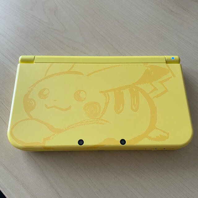 Newニンテンドー3DS LL ピカチュウ【イエロー】