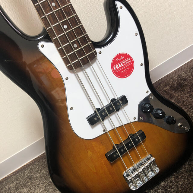 【新品未使用】Squier by Fender Jazz Bass　付属品あり