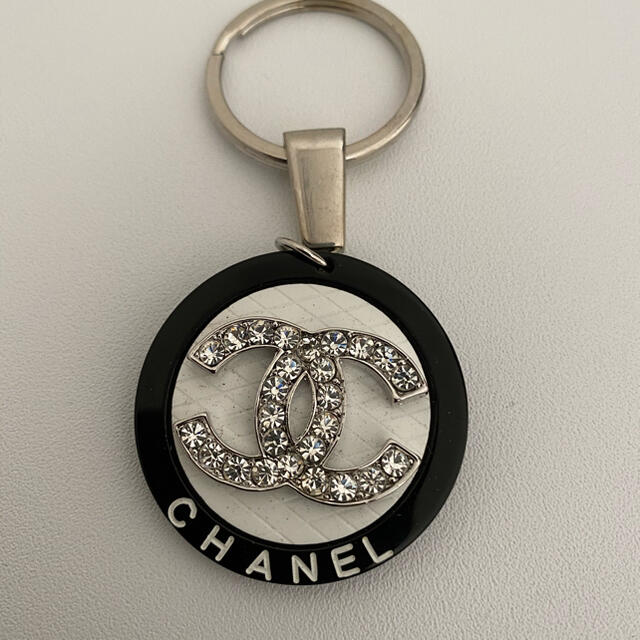 CHANEL(シャネル)のCHANELキーホルダー レディースのファッション小物(キーホルダー)の商品写真