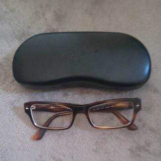 Ray-Ban RB5254Fモデル