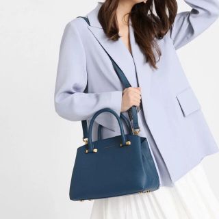 チャールズアンドキース(Charles and Keith)のチャールズアンドキース　ハンドバッグ(ハンドバッグ)