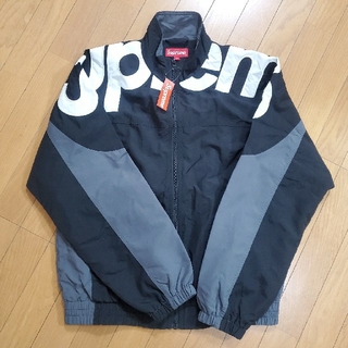 シュプリーム(Supreme)のSupreme Shoulder Logo Track Jacket Black(ナイロンジャケット)