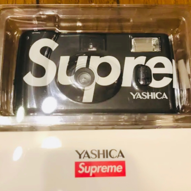 Supreme(シュプリーム)のSupreme Yashica Camera Black シュプリーム　カメラ スマホ/家電/カメラのカメラ(フィルムカメラ)の商品写真