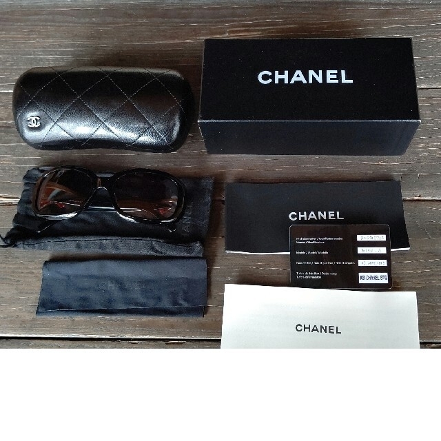 CHANEL(シャネル)のシャネル CHANEL サングラス リボン レッド レディースのファッション小物(サングラス/メガネ)の商品写真