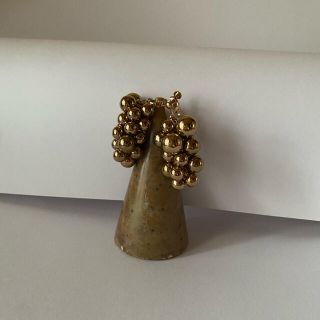 リリーブラウン(Lily Brown)のgold grape earring.pierce(ピアス)