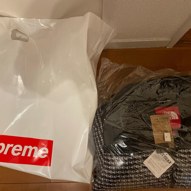 Supreme North Face Studded Nuptse Jacket 2