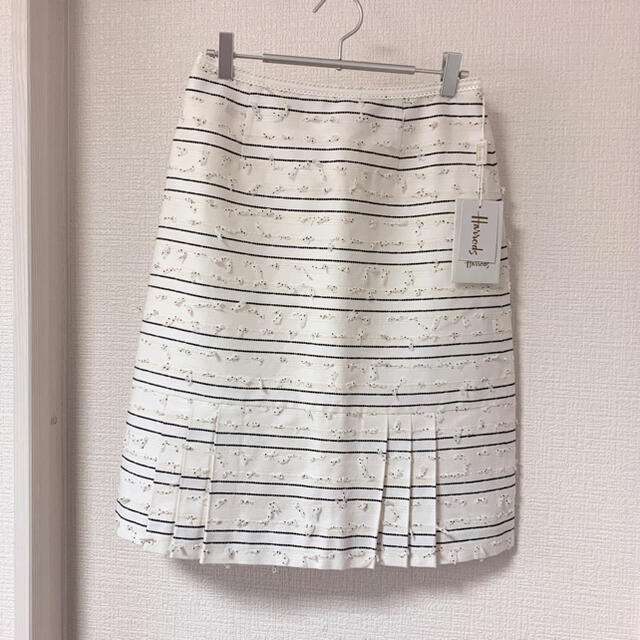 Harrodsハロッズ❤️新品❤️ドットリボン生地お洒落な白スカート３