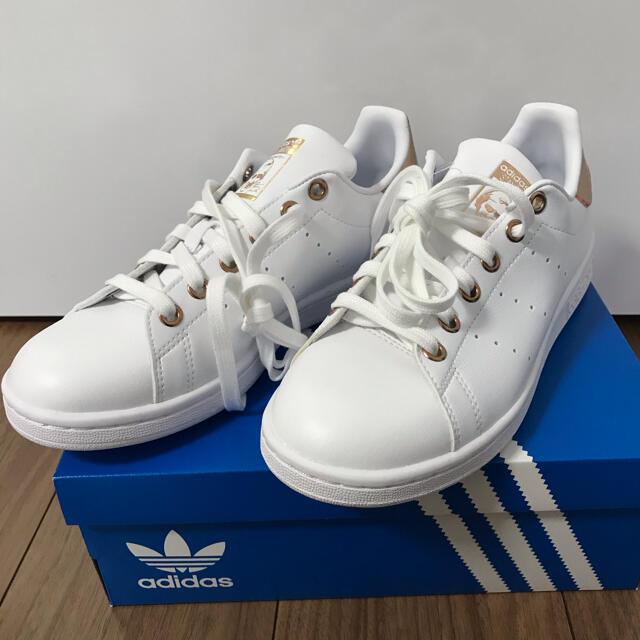 adidas(アディダス)のみかな様専用☆新品未使用☆アディダススタンスミス☆STAN SMITH☆レア レディースの靴/シューズ(スニーカー)の商品写真