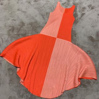 プリーツプリーズイッセイミヤケ(PLEATS PLEASE ISSEY MIYAKE)の【値下げ】❻プリーツプリーズ  イッセイミヤケ　ロングワンピース(ロングワンピース/マキシワンピース)